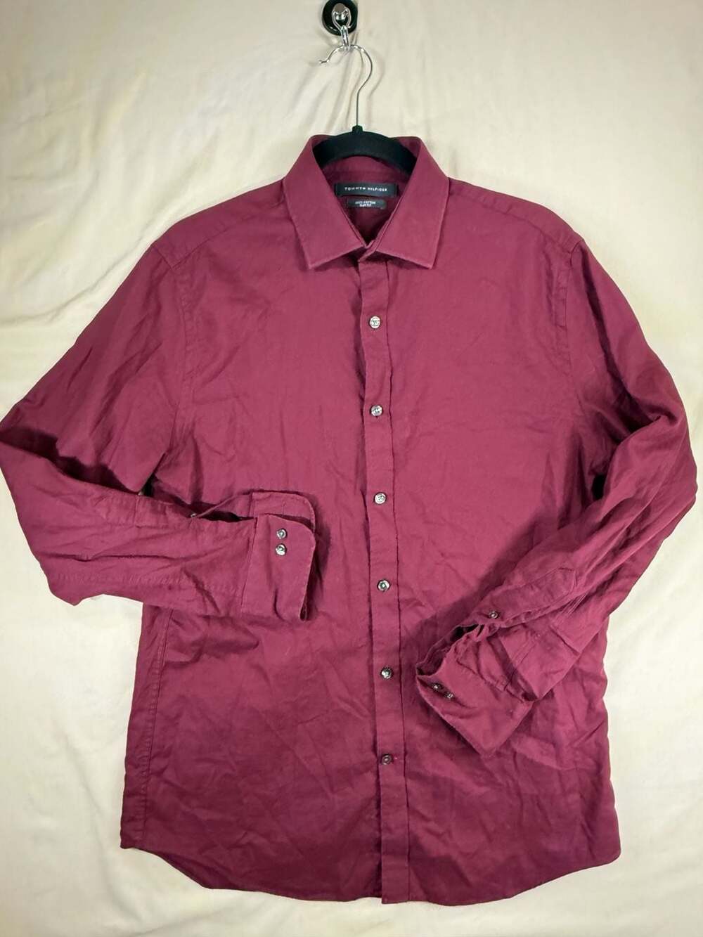 Tommy Hilfiger Dress Shirt Size 15-15.5 32/33 Burgundy Slim Fit Cotton M
